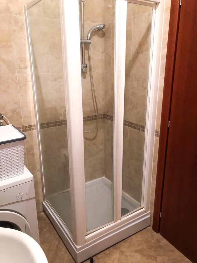 Beach Apartment Rafailovici Bagian luar foto