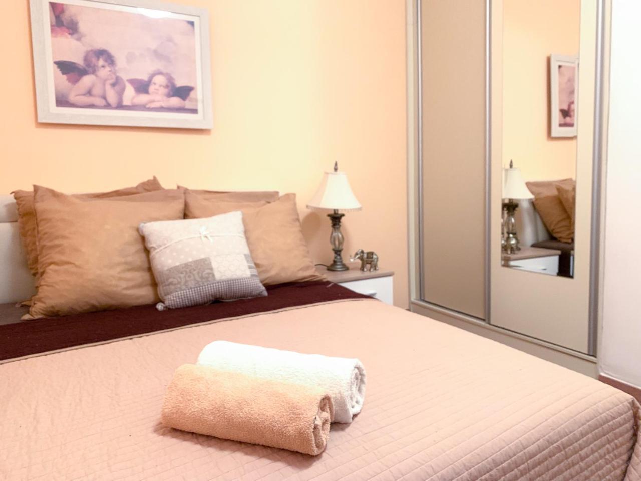 Beach Apartment Rafailovici Bagian luar foto