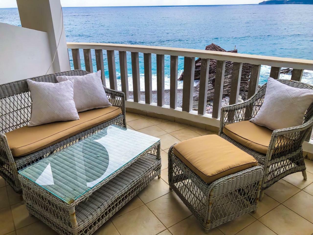 Beach Apartment Rafailovici Bagian luar foto