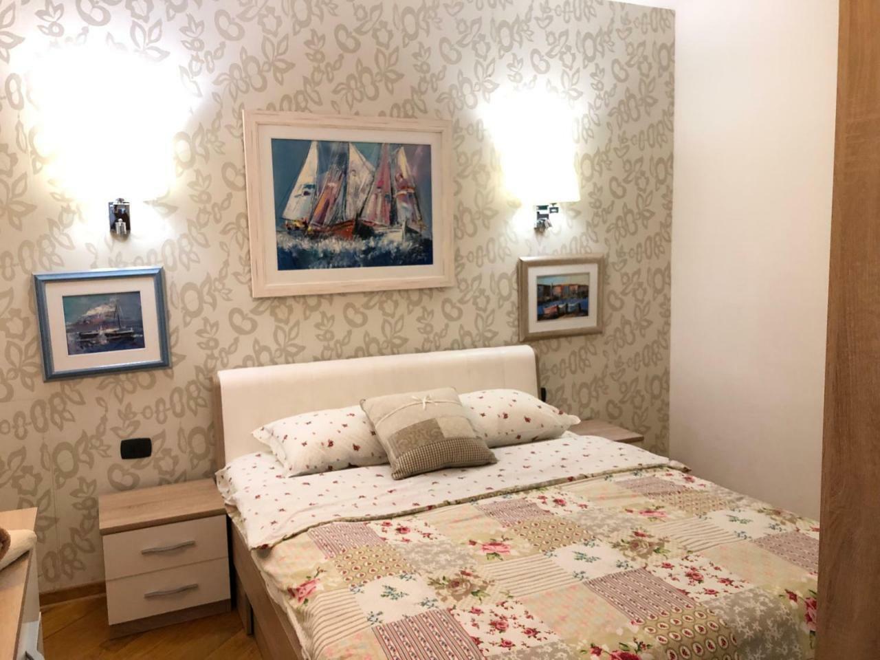 Beach Apartment Rafailovici Bagian luar foto
