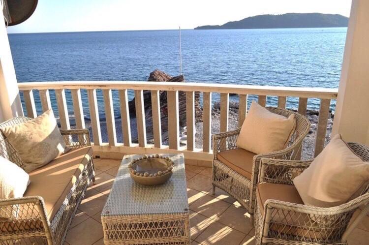 Beach Apartment Rafailovici Bagian luar foto